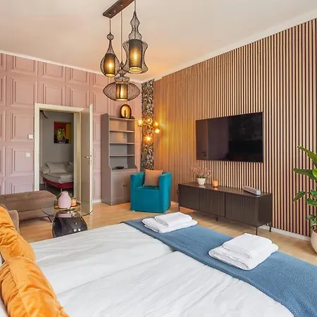 Apartment Luxury Vintage Vibe *