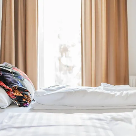 Stylish Nest For 4 Apartment *