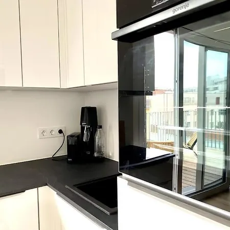 Apartment Rooftop With Terrace & Ac - Self Check-in *