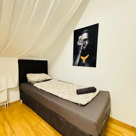 Apartment In A Shared Apt 6-min Drive To Schoenbrunn Vienna