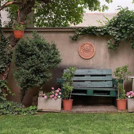 Studio-apartment Mit Garten Wien
