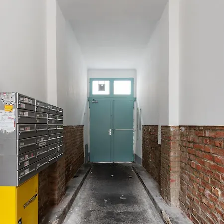 15 Minuten Ins Zentrum - Neu Und Komfortabel Mit Klimaanlage Apartment