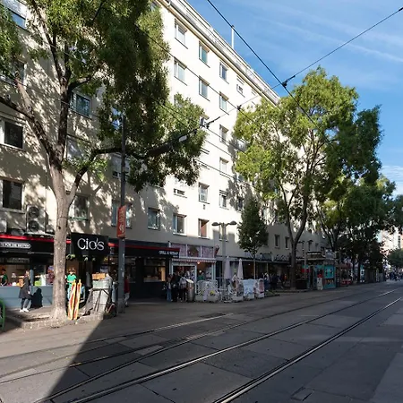 15 Minuten Ins Zentrum - Neu Und Komfortabel Mit Klimaanlage Apartment