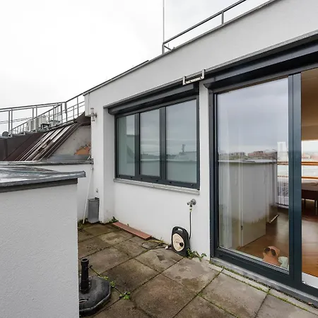 Ruheoase Im Dachgeschoss Mit Klimaanlage, Nur 10 Minuten Ins Zentrum Apartmán Vídeň