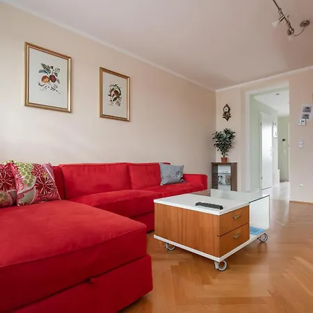 Apartmán Ruheoase Im Dachgeschoss Mit Klimaanlage, Nur 10 Minuten Ins Zentrum