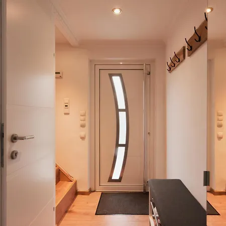 Luxurious 3bd In Prime Location Of * Vienna