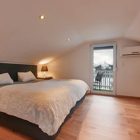 Luxurious 3bd In Prime Location Of * Vienna