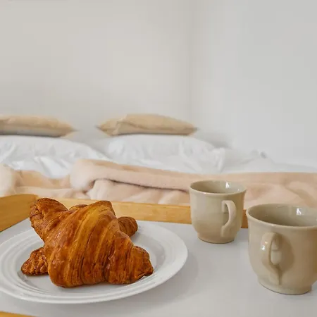 Nur 15 Minuten Ins Zentrum - Neu Renoviert Und Ruhig Gelegen Apartment
