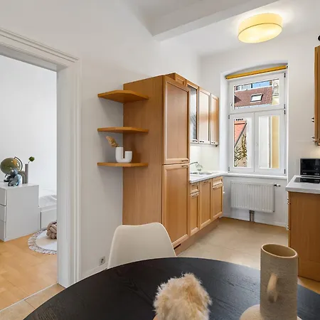 Apartment Nur 15 Minuten Ins Zentrum - Neu Renoviert Und Ruhig Gelegen *