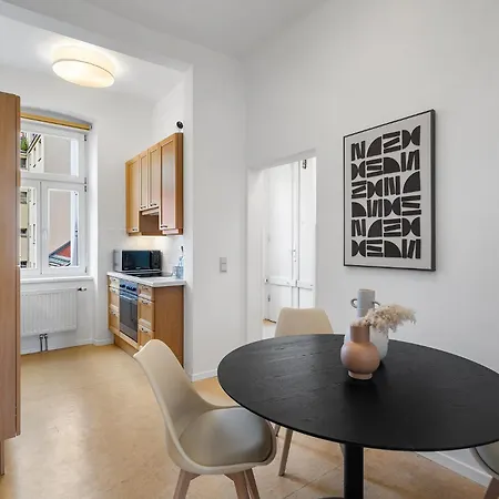 Nur 15 Minuten Ins Zentrum - Neu Renoviert Und Ruhig Gelegen *