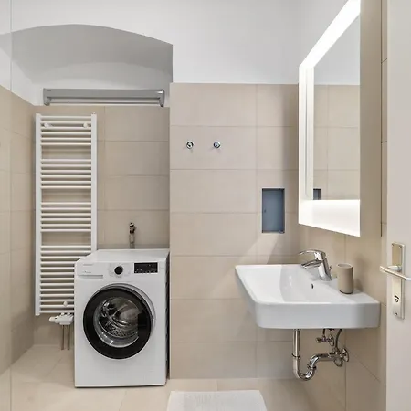 Apartment Nur 15 Minuten Ins Zentrum - Neu Renoviert Und Ruhig Gelegen *