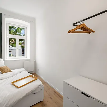 Apartment Nur 15 Minuten Ins Zentrum - Neu Renoviert Und Ruhig Gelegen *