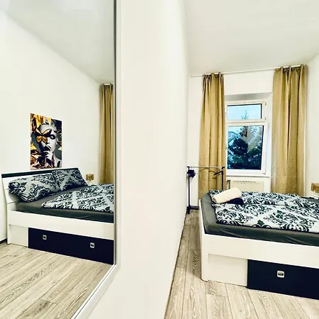 Apartment Comfy 3br In A Shared Apt, 10min To Fac Platz