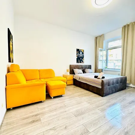 Apartment Comfy 3br In A Shared Apt, 10min To Fac Platz *