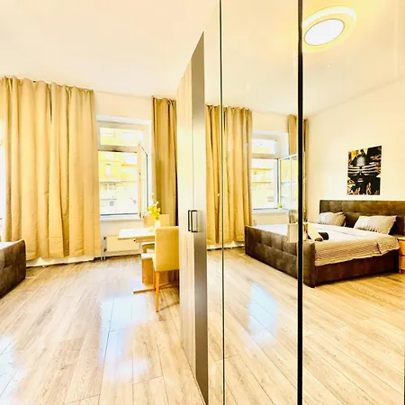 Comfy 3br In A Shared Apt, 10min To Fac Platz