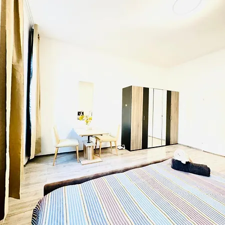 Apartment Comfy 3br In A Shared Apt, 10min To Fac Platz