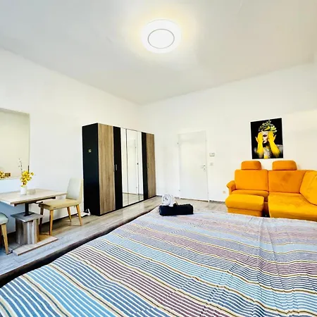Apartment Comfy 3br In A Shared Apt, 10min To Fac Platz *