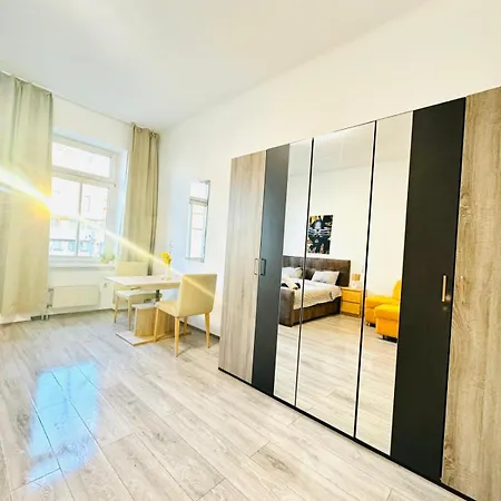 Comfy 3br In A Shared Apt, 10min To Fac Platz Apartment Vienna