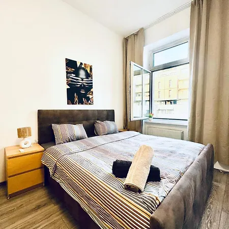 Apartment Comfy 3br In A Shared Apt, 10min To Fac Platz *