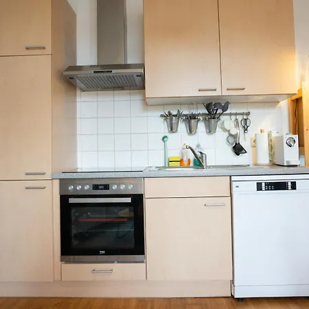 Apartment Modern 3 Bedroom In Center