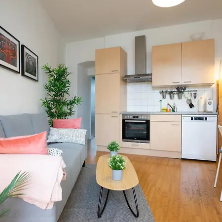 Modern 3 Bedroom In Center Vienna