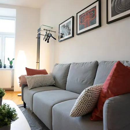Apartment Modern 3 Bedroom In Center *