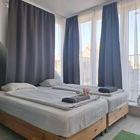 Betariel'com Westbahnhof W * Vienna