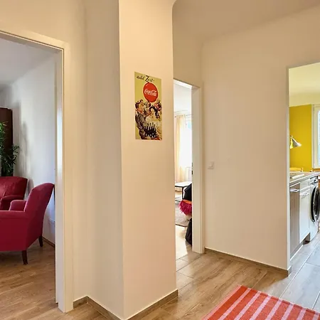 Apartment Newly Renovated At Yppenplatz Vienna