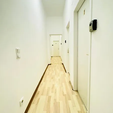 Apartmán Lovely 4br For 8p, 1 0min To Fac Platz Vídeň