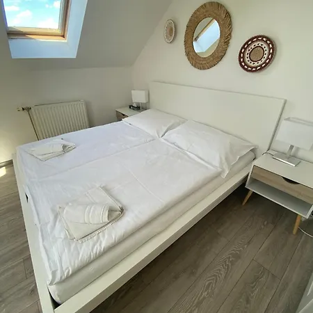 Lizzi Guest house 3*