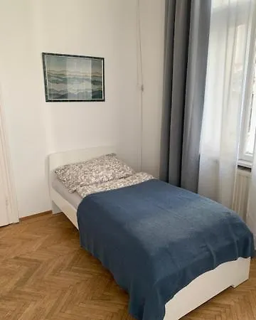 Apartment Charmante Altbauwohnung 72qm