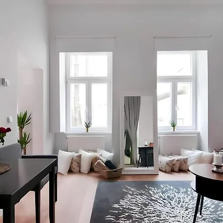 Relocation Or Expats, Only Long Term Stay! 2 Min To U4 Rossauer Laende Vienna