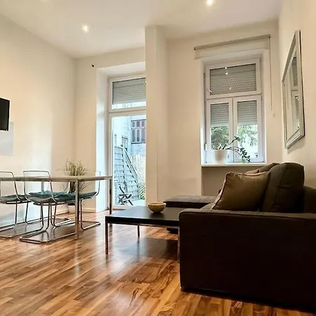 Apartment Relocation Or Expats, Only Long Term Stay! 2 Min To U4 Rossauer Laende *