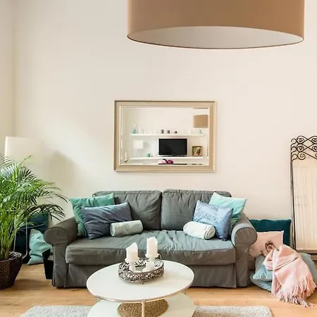 Relocation Or Expats, Only Long Term Stay! 2 Min To U4 Rossauer Laende Apartment *