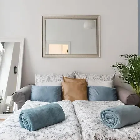 Apartment Relocation Or Expats, Only Long Term Stay! 2 Min To U4 Rossauer Laende Vienna