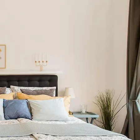 Relocation Or Expats, Only Long Term Stay! 2 Min To U4 Rossauer Laende *