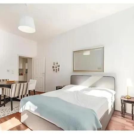 Relocation Or Expats, Only Long Term Stay! 2 Min To U4 Rossauer Laende * Vienna