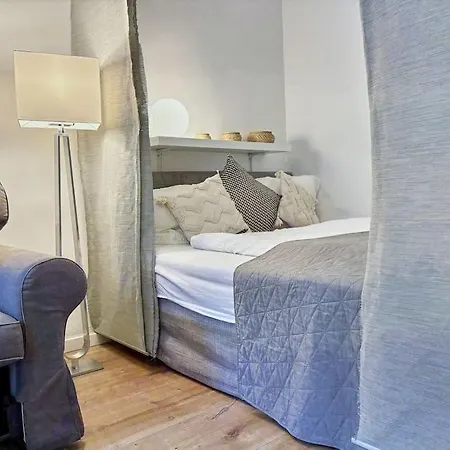 Relocation Or Expats, Only Long Term Stay! 2 Min To U4 Rossauer Laende Apartment