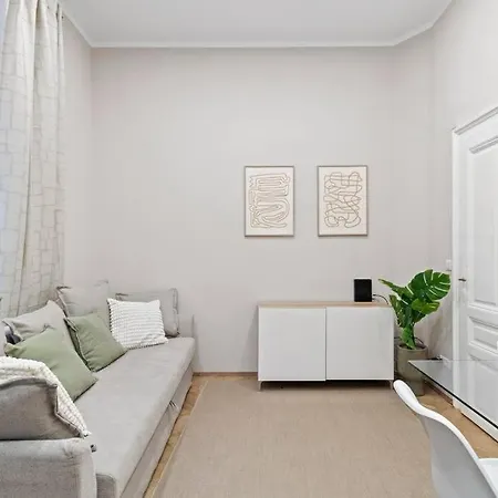 Apartment Next To Mariahilferstrasse I Bars, Cafe I Fast Wifi Vienna