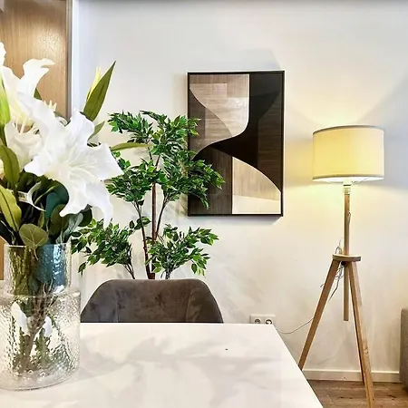 Inner I Walk To Stephansdom I Designer Flat