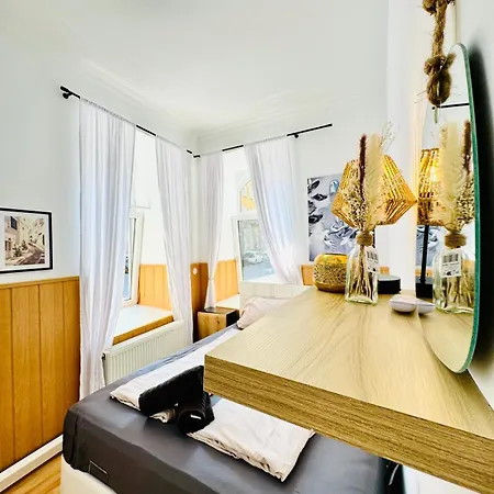 10 Bedroom For Groups, 8-min To Rathausplatz * Vienna