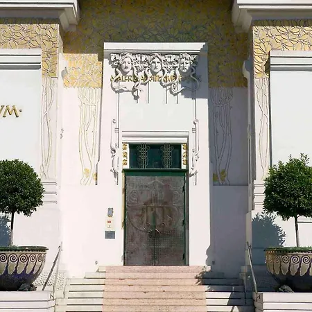 Mercure 4*