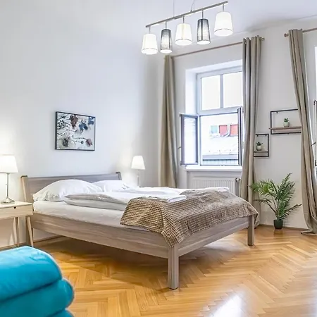 Comfortable 2br Apt.-near Wiener Stadthalle *