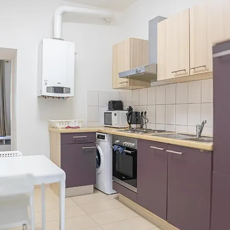 Comfortable 2br Apt.-near Wiener Stadthalle Viena