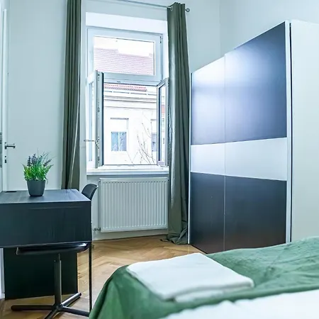 Comfortable 2br Apt.-near Wiener Stadthalle Apartment *