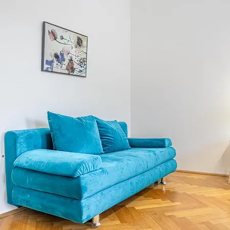 Apartment Comfortable 2br Apt.-near Wiener Stadthalle *