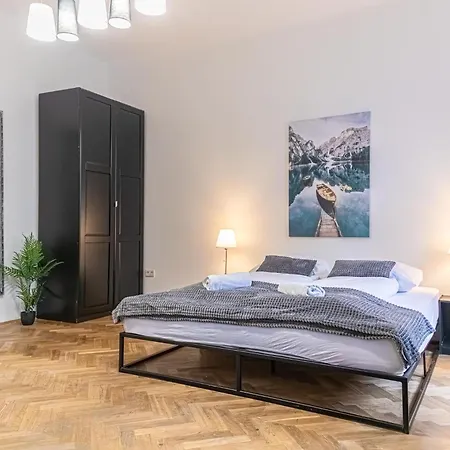 Spacious 2br -near Wiener Stadthalle Burggassewiener Well Located Apartment Vienna