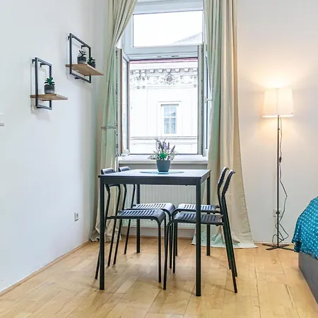 Apartment Elegant 2br Apt.@wiener Stadthalle/central Located