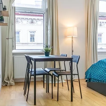 Elegant 2br Apt.@wiener Stadthalle/central Located * Vienna