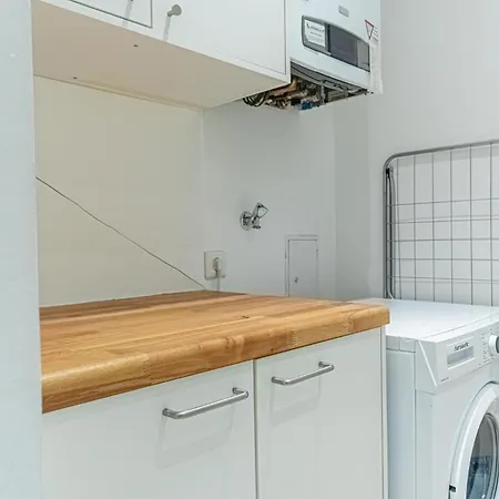 Elegant 2br Apt.@wiener Stadthalle/central Located Vienna